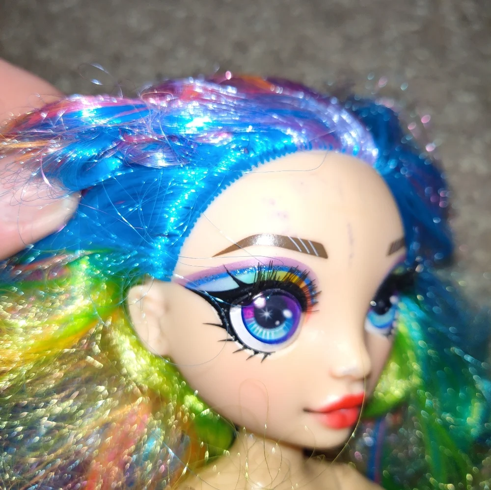 Rainbow High Doll Rainbow Hair w/ Cheer Outfit – MGA Fashion Doll – Used